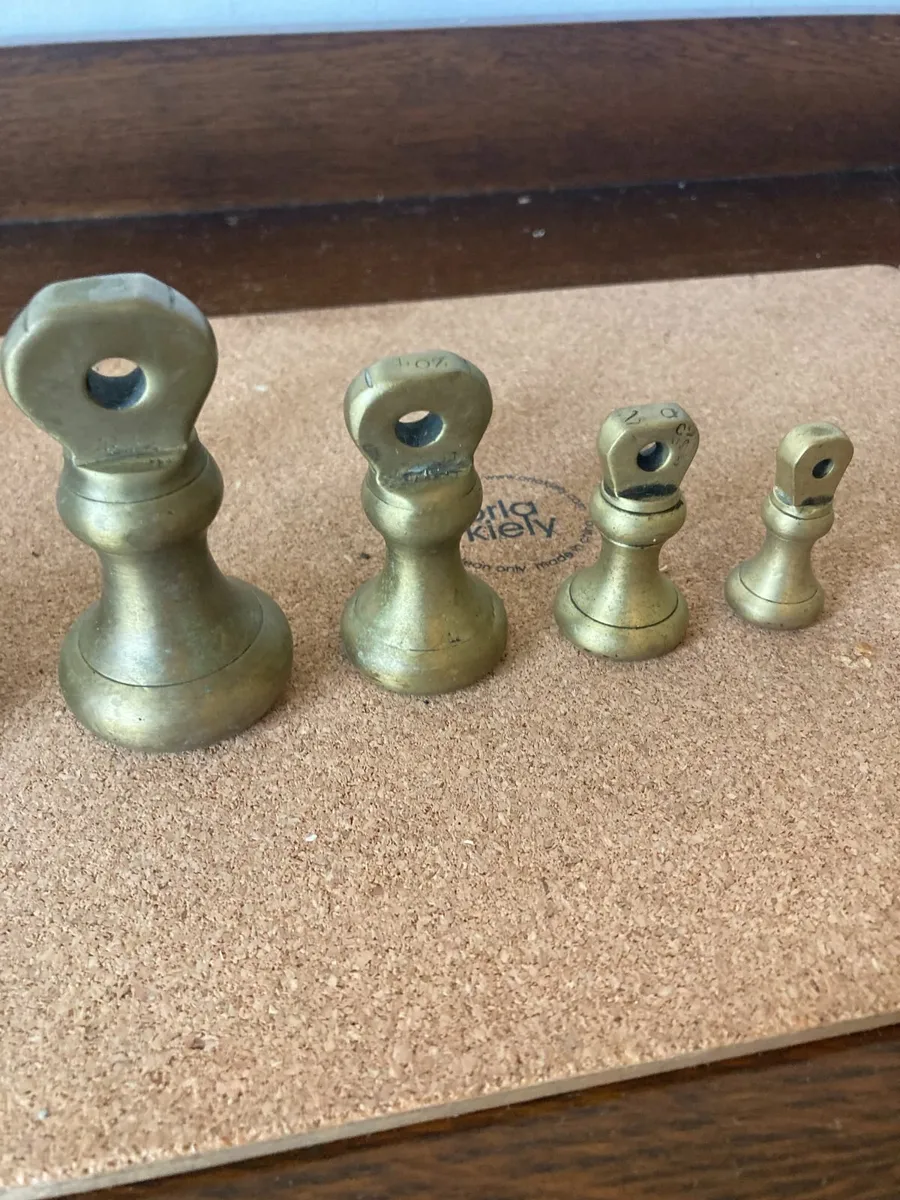 Antique Brass Weights - Bell Weights x 8 - Image 4