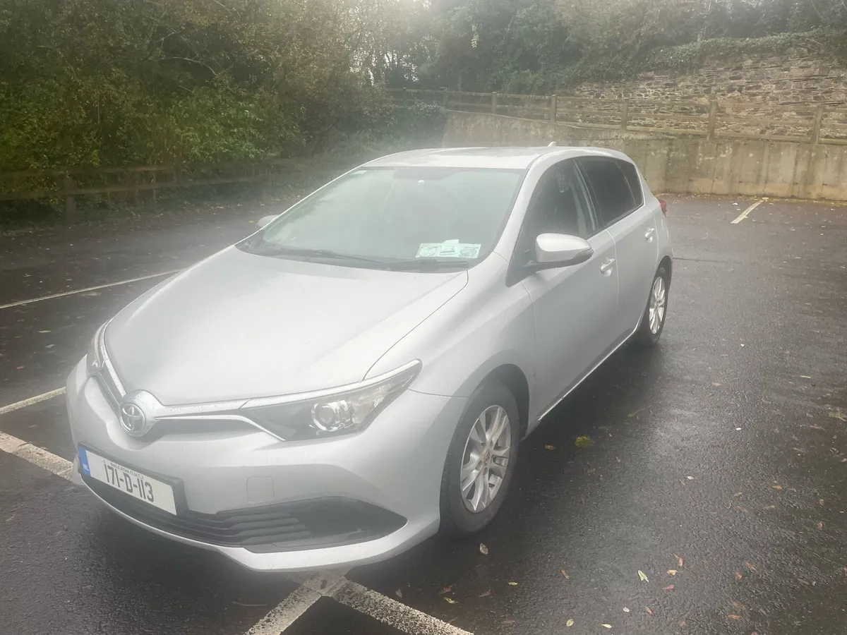 Toyota auris - Image 1