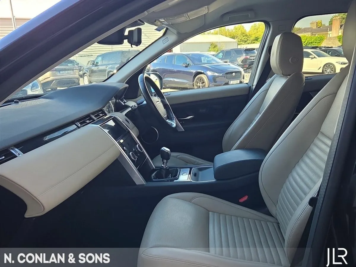 Land Rover Discovery Sport 2.0D S MANUAL 150BHP *M - Image 3