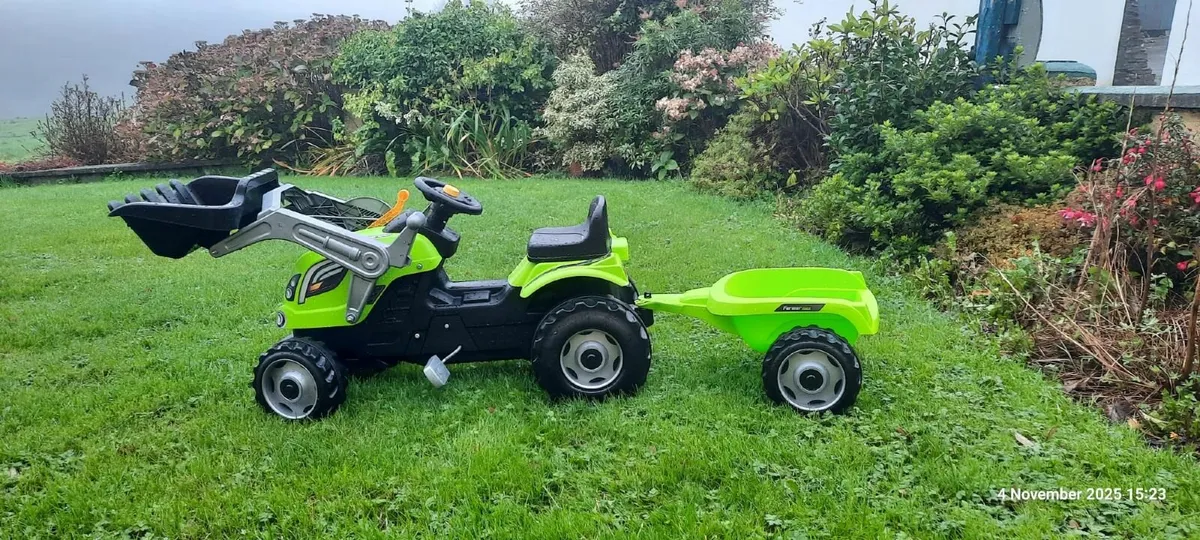 Farmer Max tractor trailer and loader - Image 2