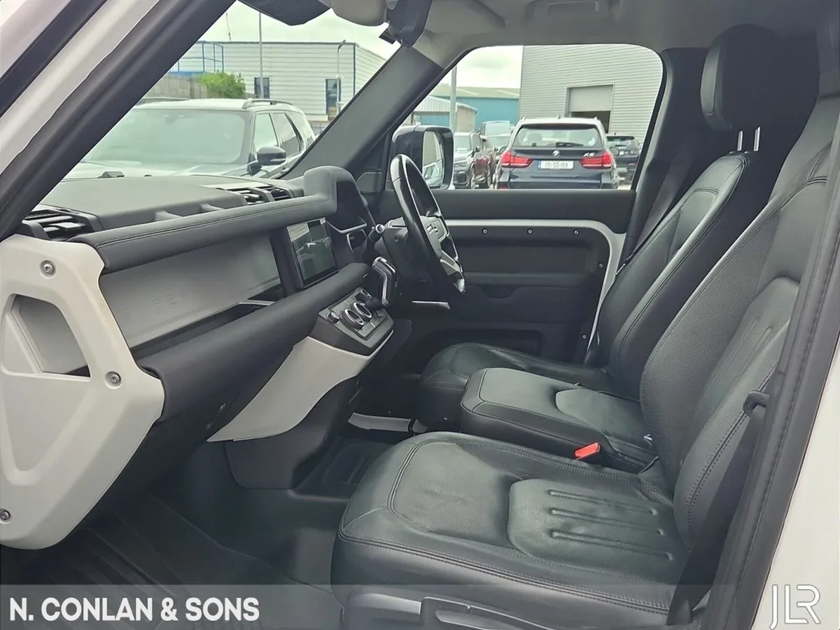 Land Rover Defender 110 3.0D 250BHP S HARD TOP 3 S - Image 3