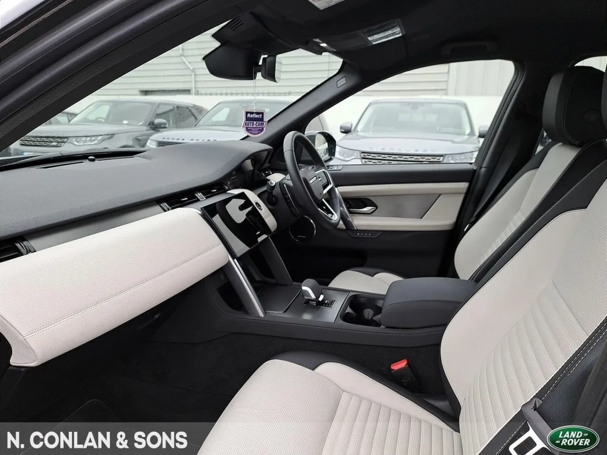 Land Rover Discovery Sport PHEV AWD DYNAMIC SE AUT - Image 3