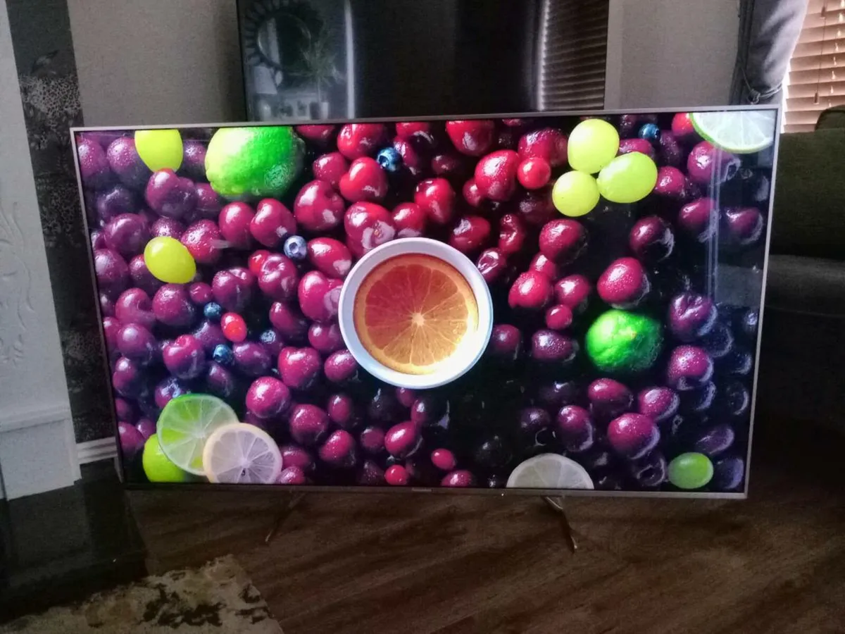 Panasonic 58" 4k UHD smart TV TX-58EX7003 - Image 4