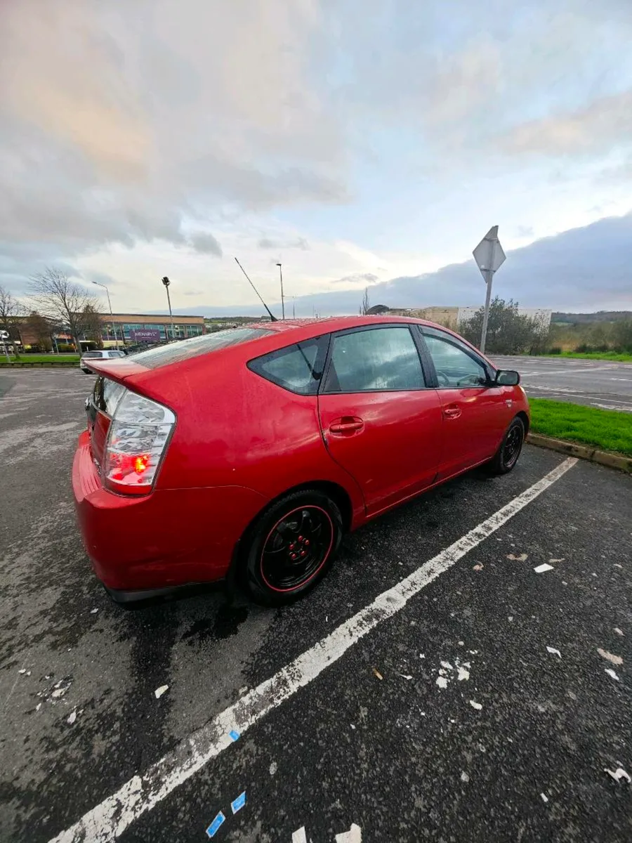 Toyota Prius XW20 2008 New battery - Quick sale - Image 2