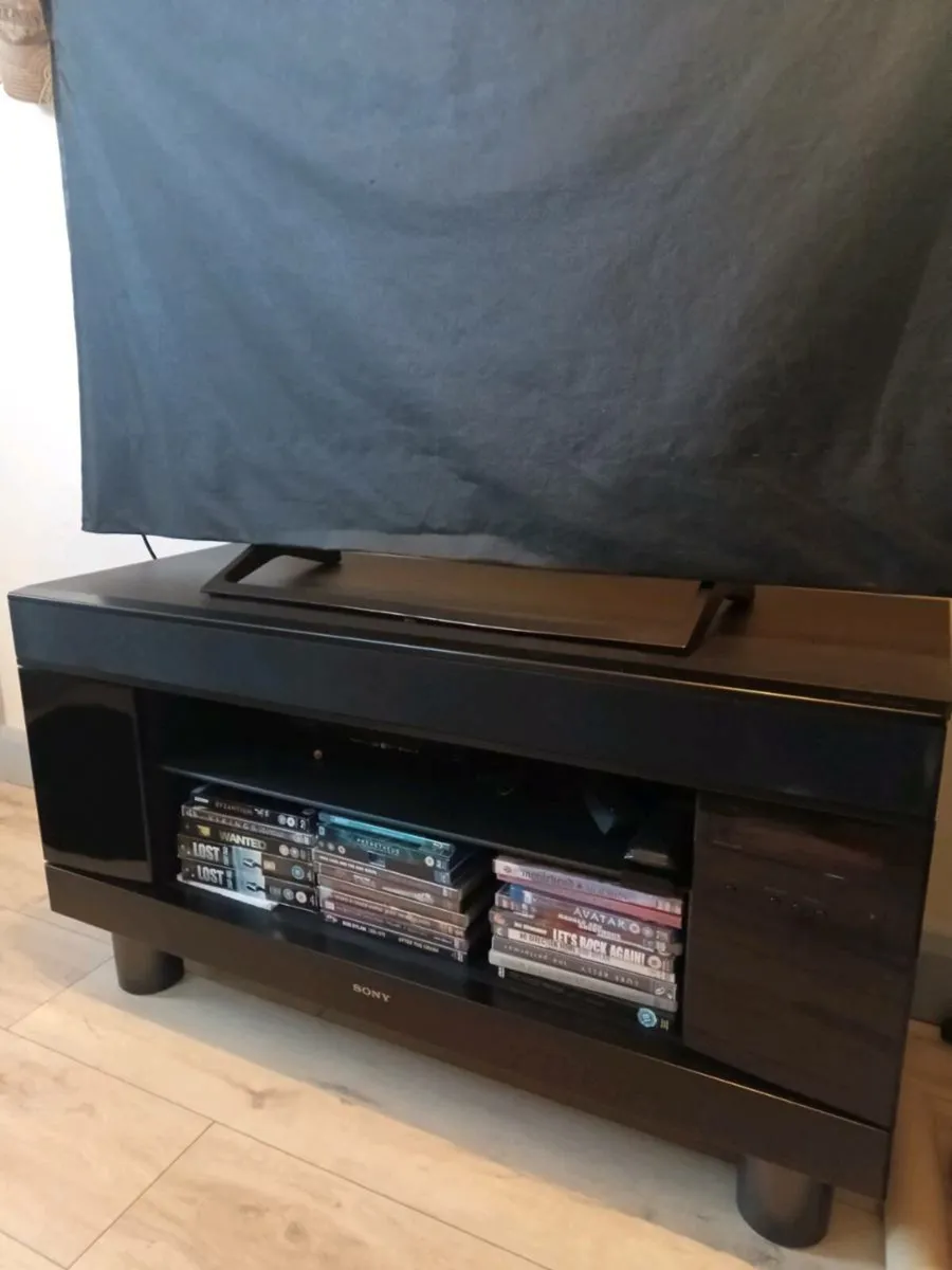 Theatre stand system - Image 1