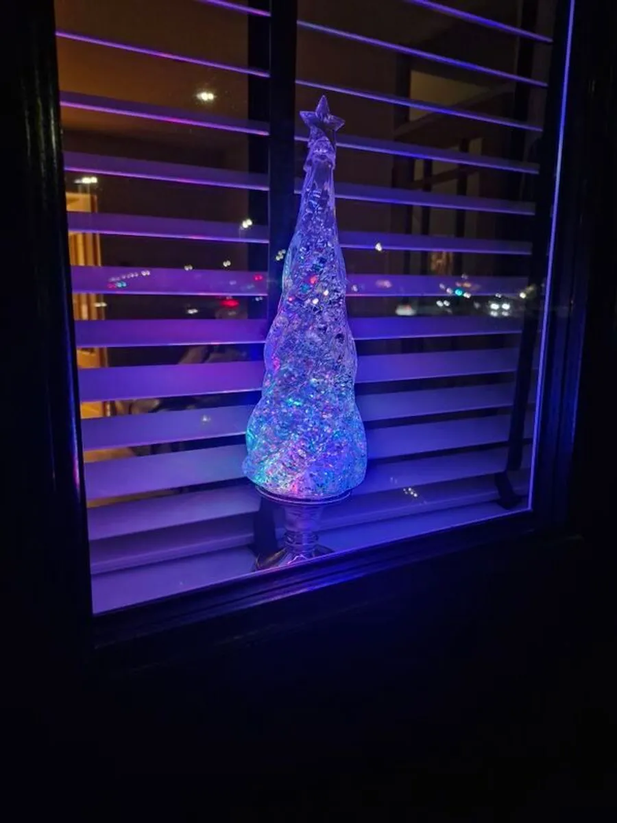 Large Christmas Glitter tree - Image 1