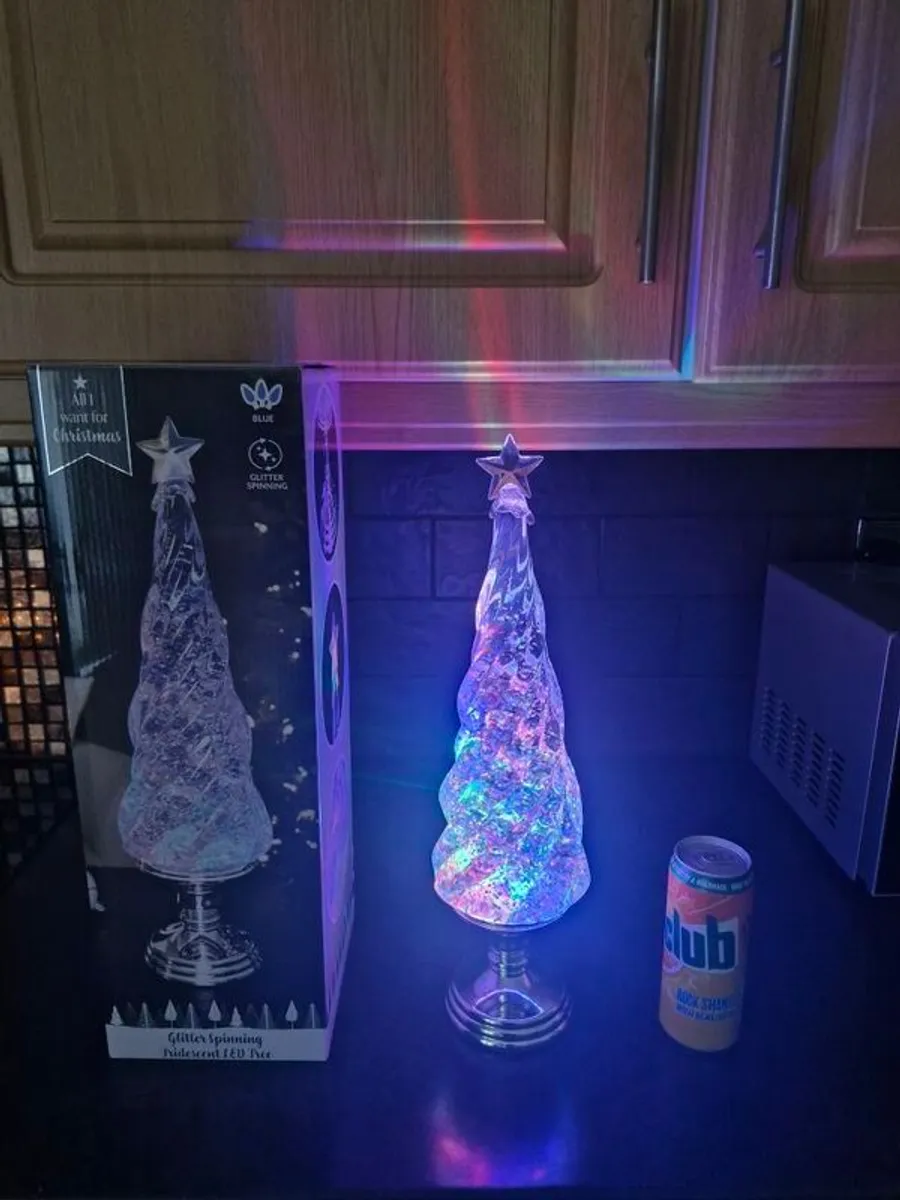 Large Christmas Glitter tree - Image 2
