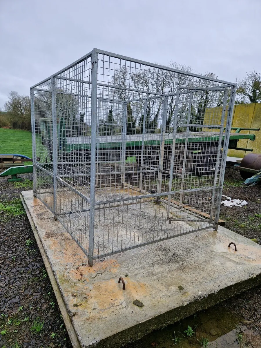 Dog kennel - Image 2