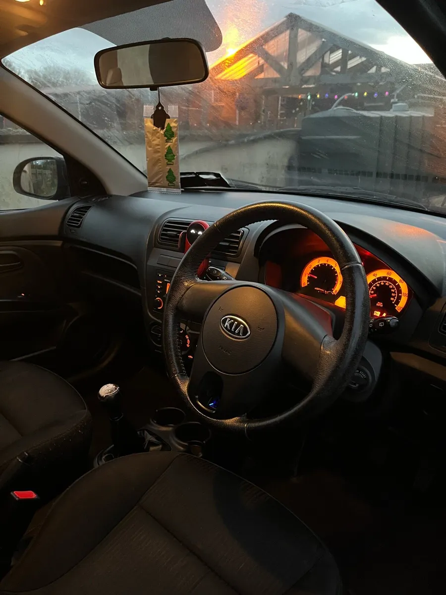 Kia Picanto 2010 - Image 4