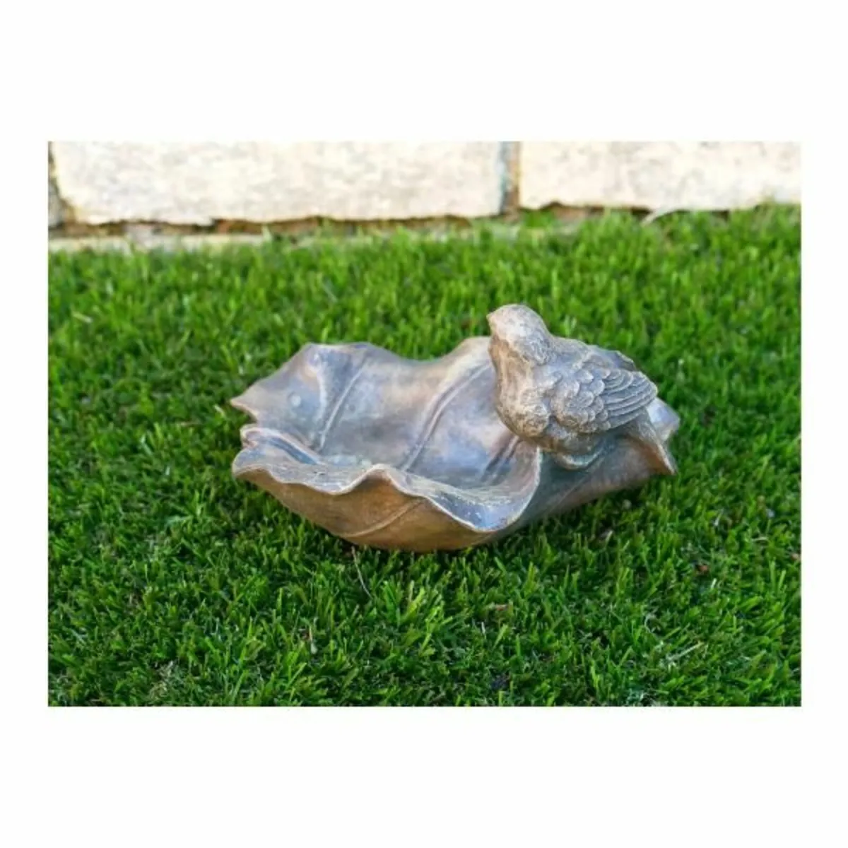 Bird on Leaf Feeder D9460 - Image 2