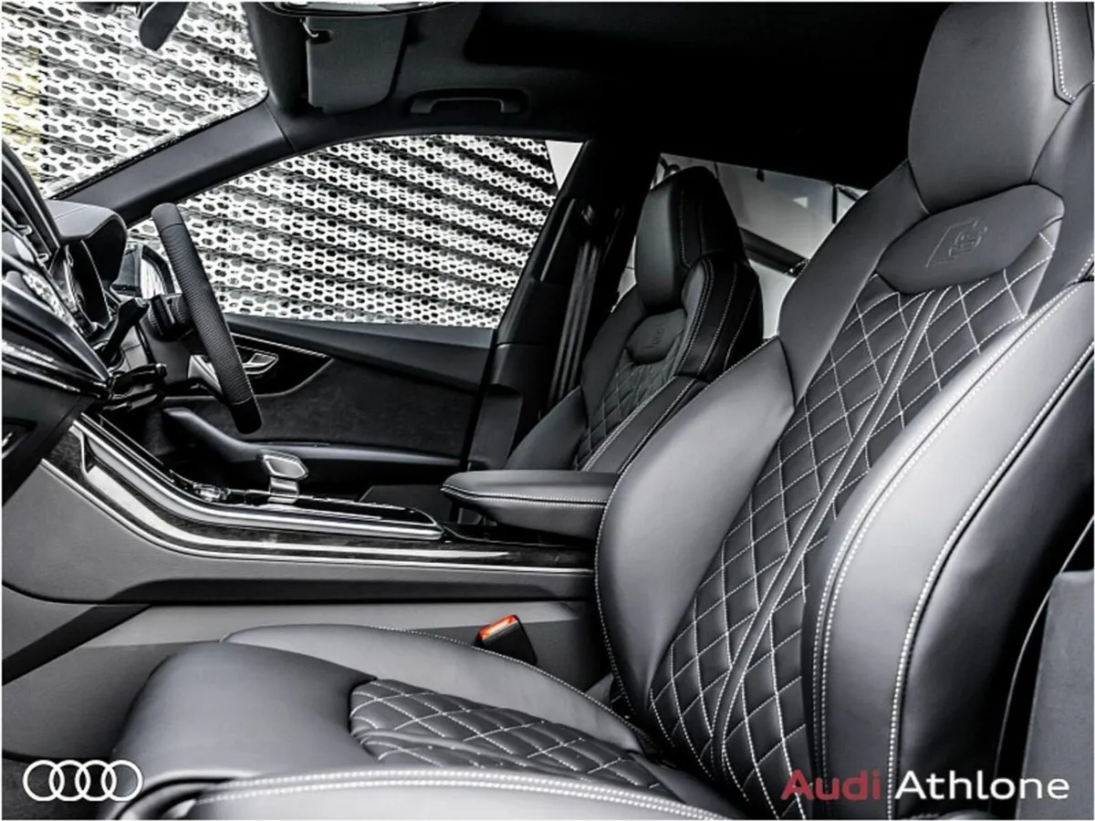Audi Q8 3.0TFSIe 483BHP quattro Competition Tip-Tr - Image 4