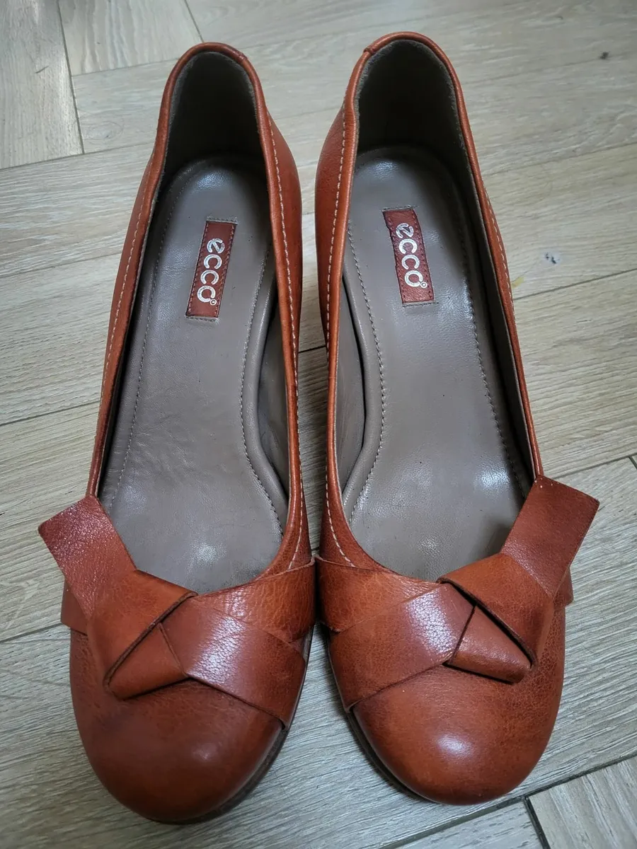 Ecco orange shoes - Image 1