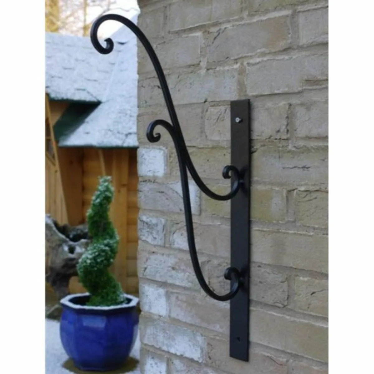 Bracket Ornate Black D2054