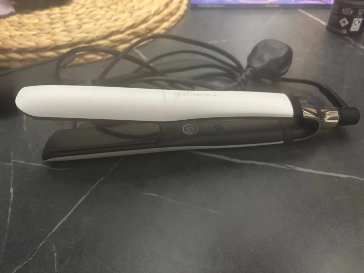GHD Platinum+ Hair Straightners - Image 1