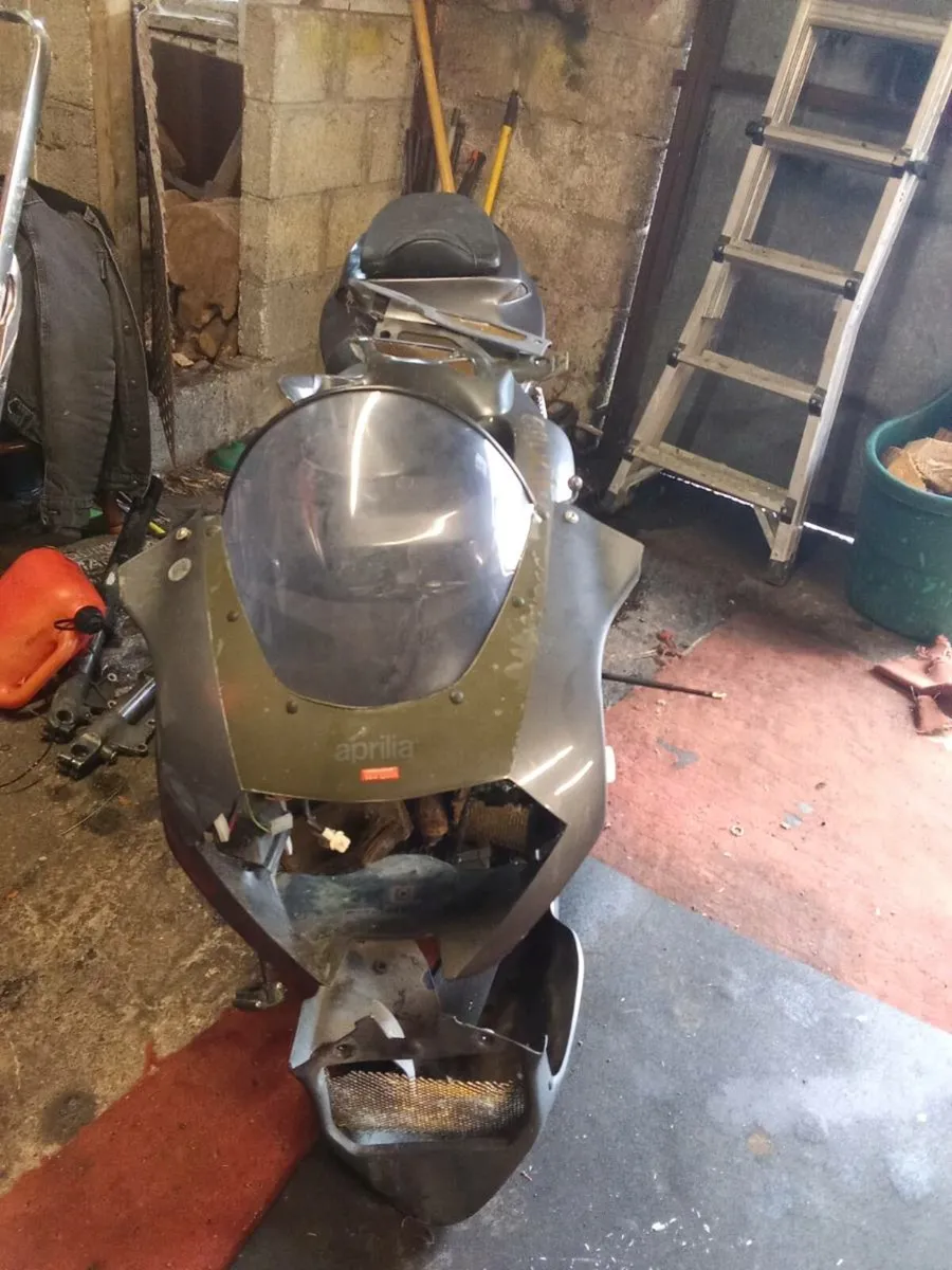 Aprilla Tuono for breaking - Image 4