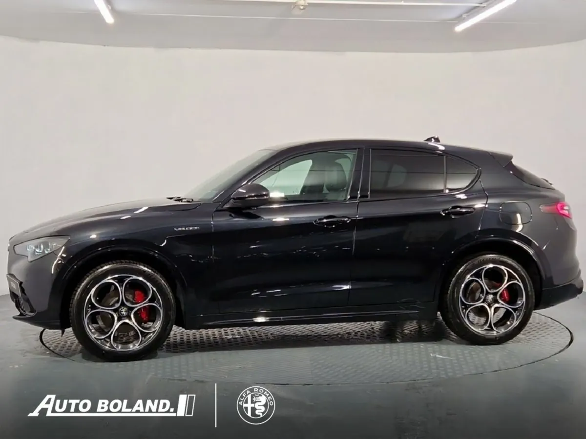 Alfa Romeo Stelvio 2.2 Diesel 210BHP Veloce - Image 4