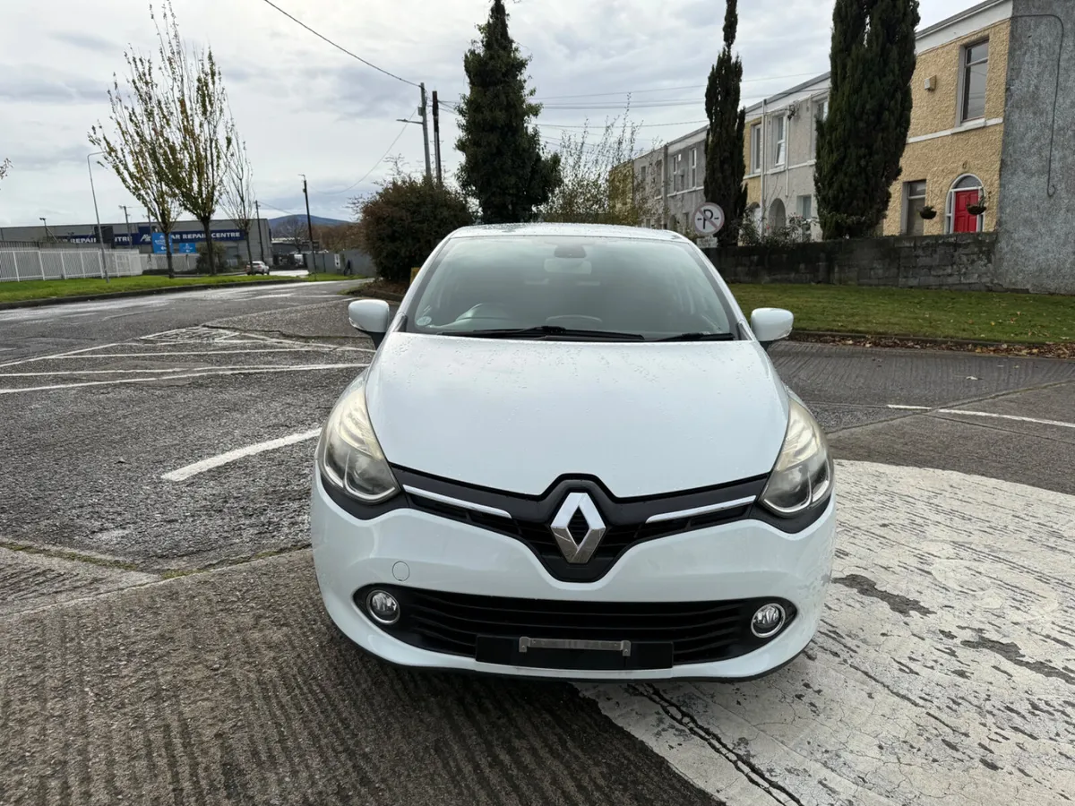 Renault Clio 2014 Auto 44,000 kns - Image 2