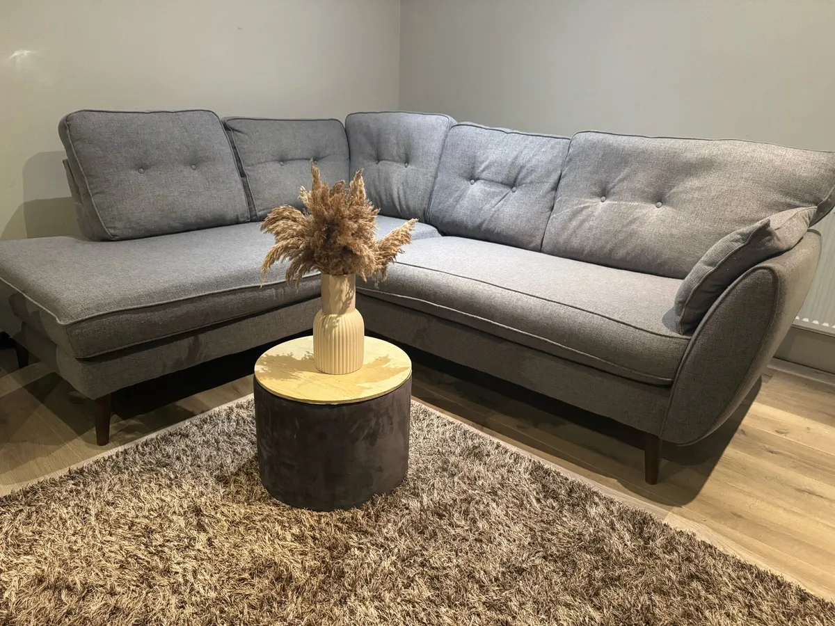 DFS fabric corner suite - Image 4