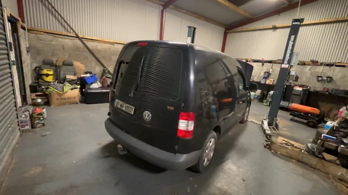 2007 Volkswagen Caddy - Image 3