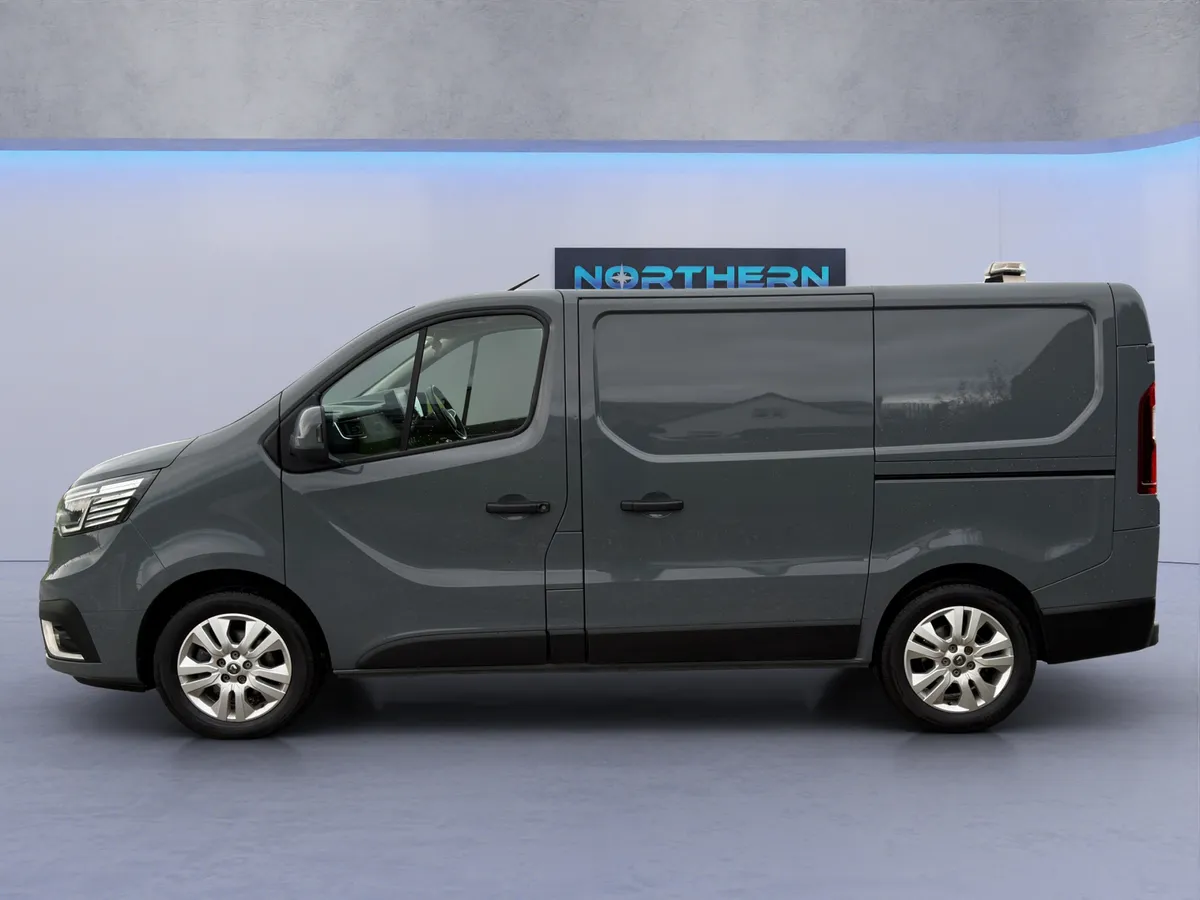 2023 Renault Trafic Sport SL28 Blue dCi 130 - Image 4