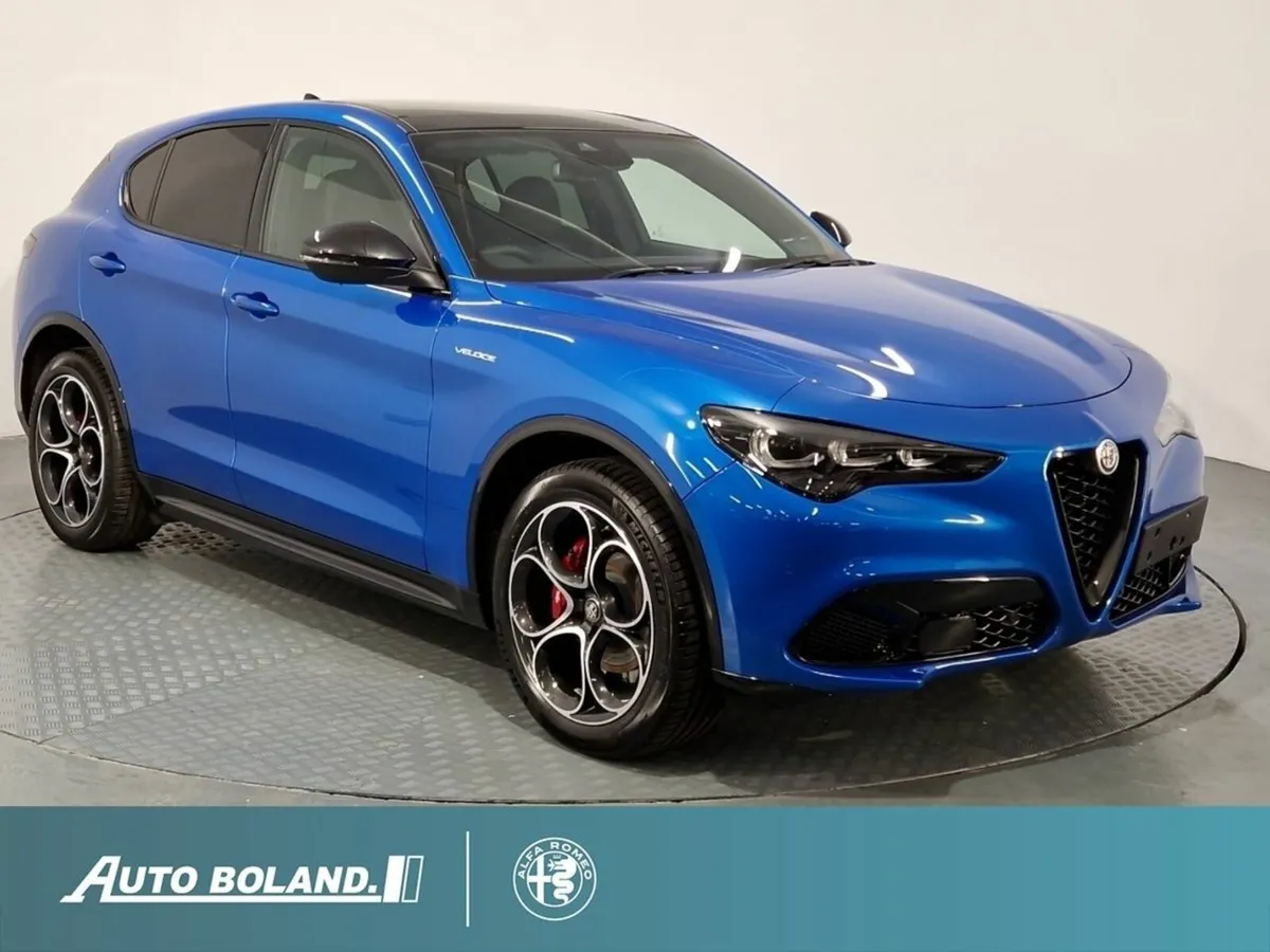 Alfa Romeo Stelvio 2.2 Veloce Q4 - Sunroof, red ca - Image 1
