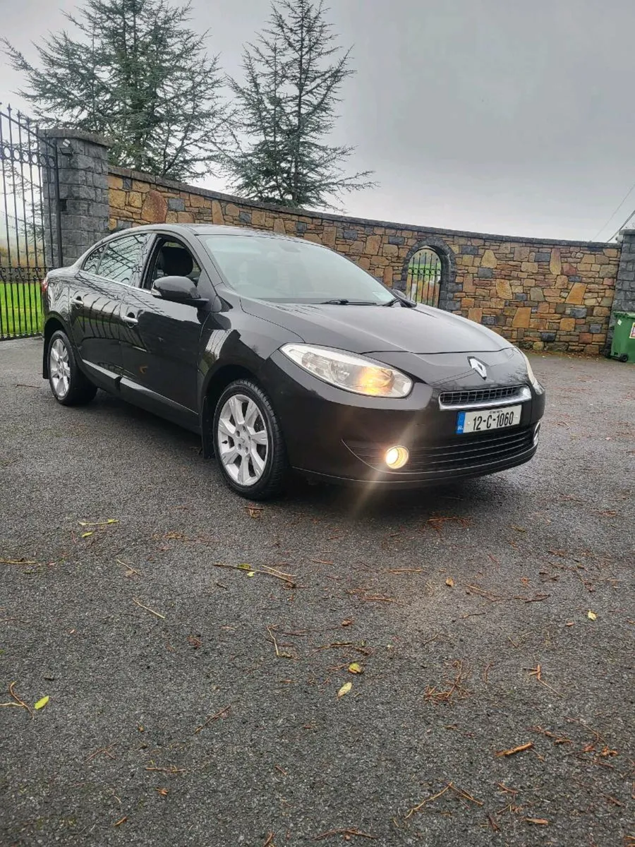 SPOTLESS RENAULT FLUENCE TOMTOM DSL NEW NCT 01/27 - Image 1