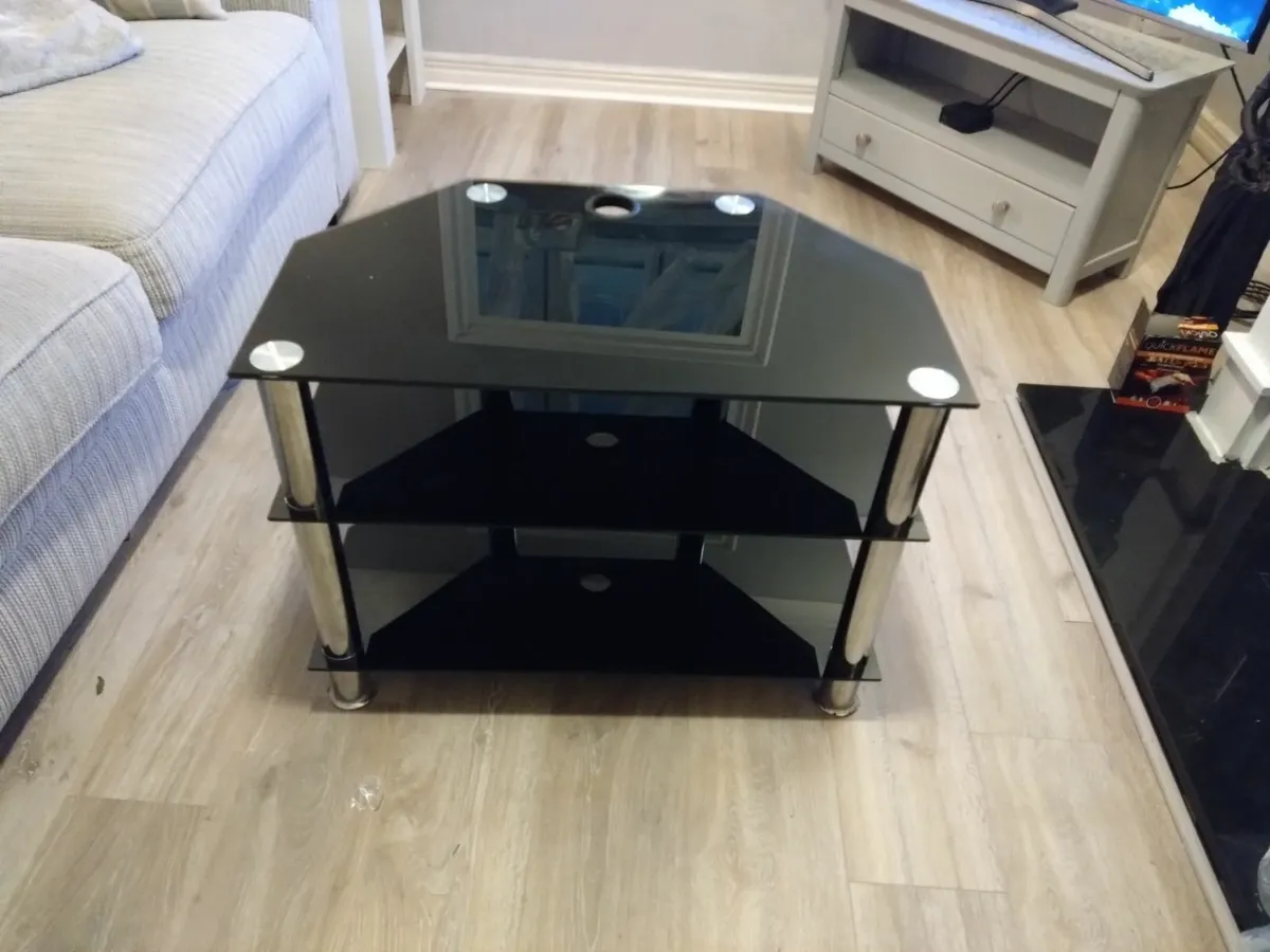 TV unit. - Image 2