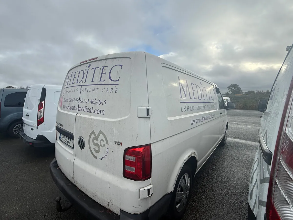 Volkswagen Transporter 2017 INCLUDES VAT - Image 4