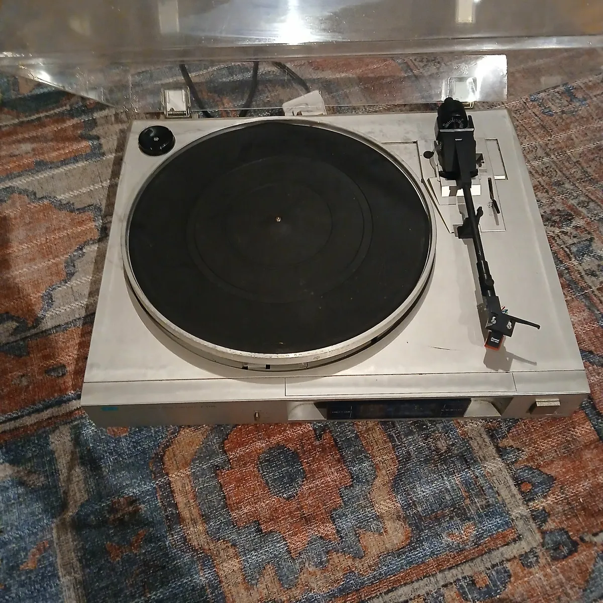 Turntable - Image 2