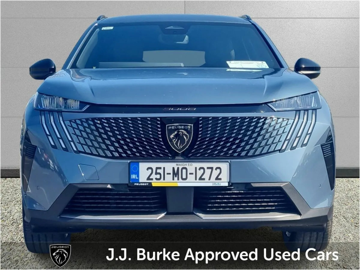 Peugeot 5008 1.2 Hybrid 136bhp E-DCS6 Allure - Image 2