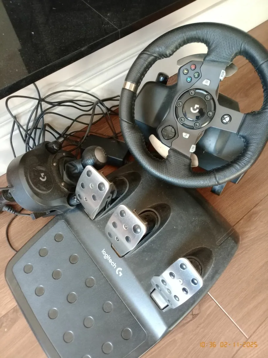 G920 logitech steering wheel and pedals - Image 1