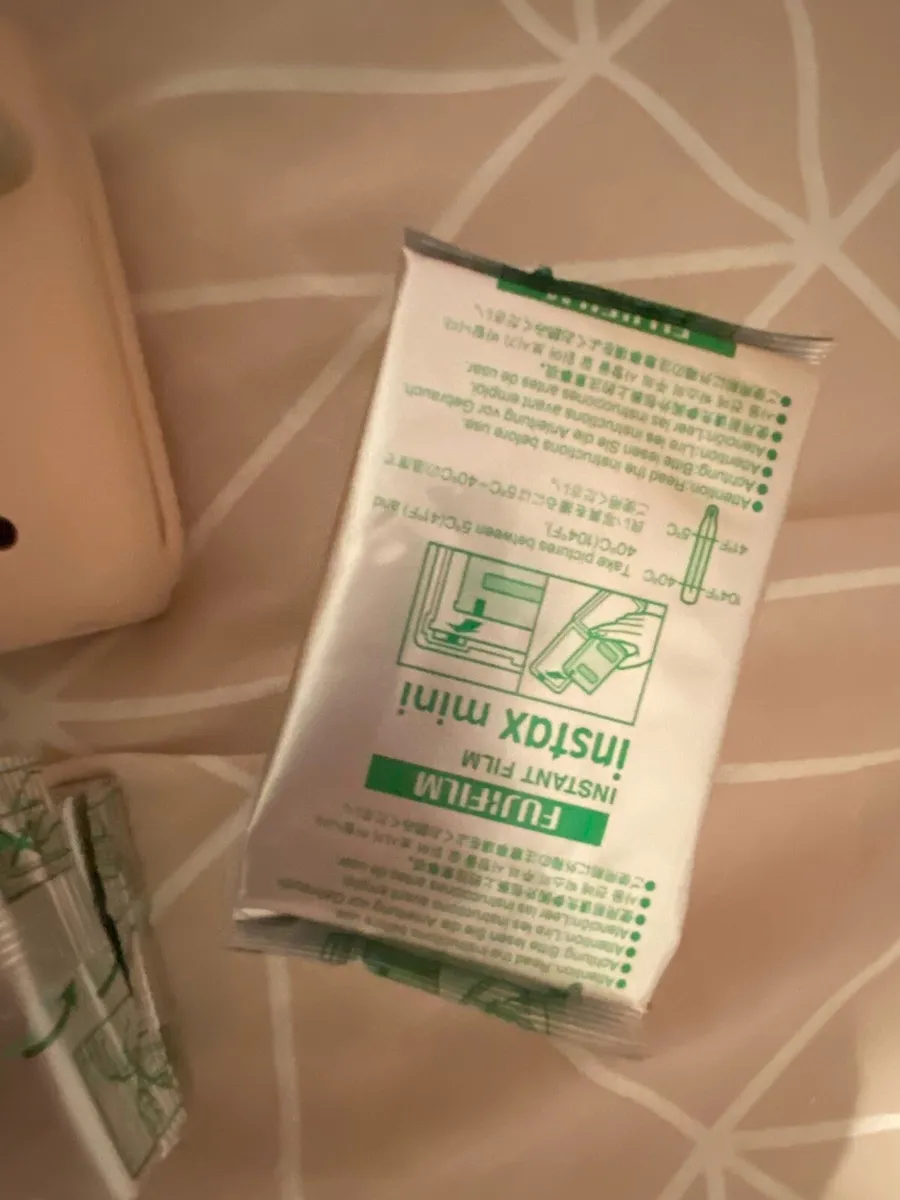 Instax Polaroid Camera - Image 2