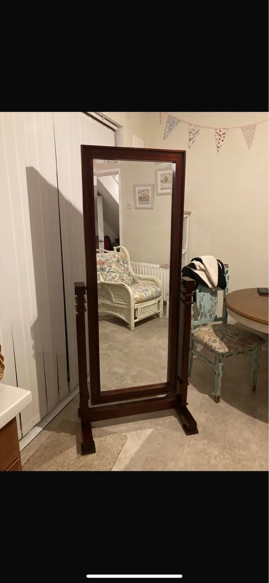 Mirror in stand mahogany - Image 1