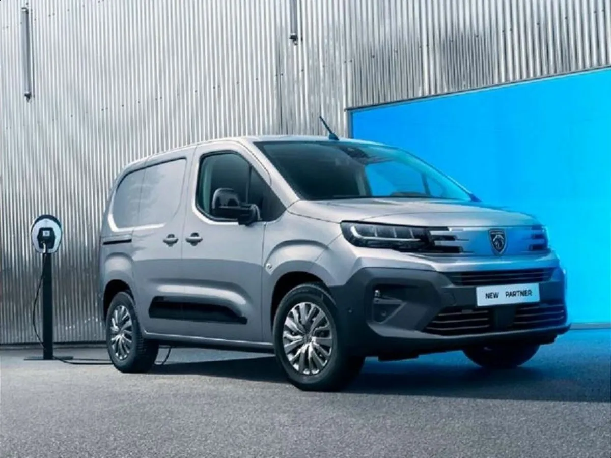 Peugeot Partner L1 Professional Plus 1.5 BlueHDi 1 - Image 1