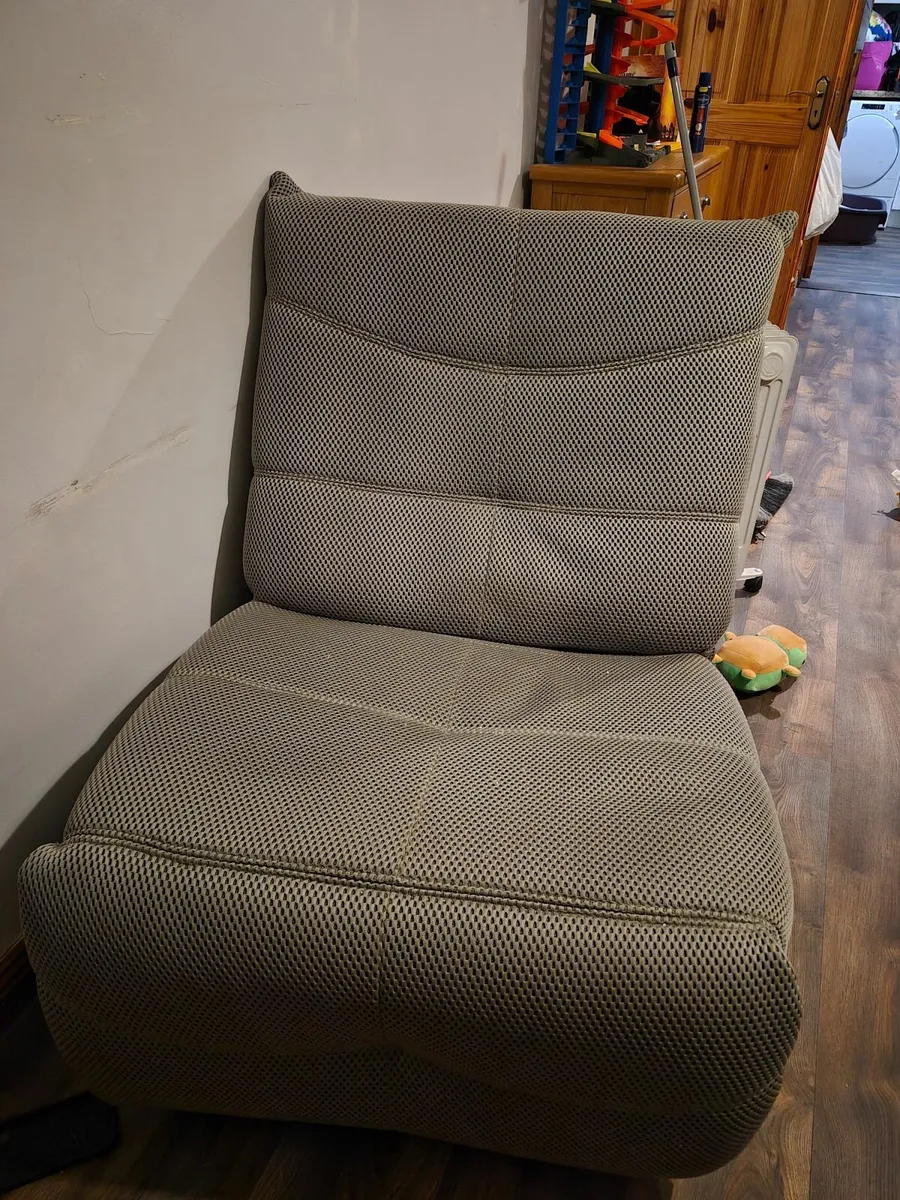 Swivel chair - Image 2