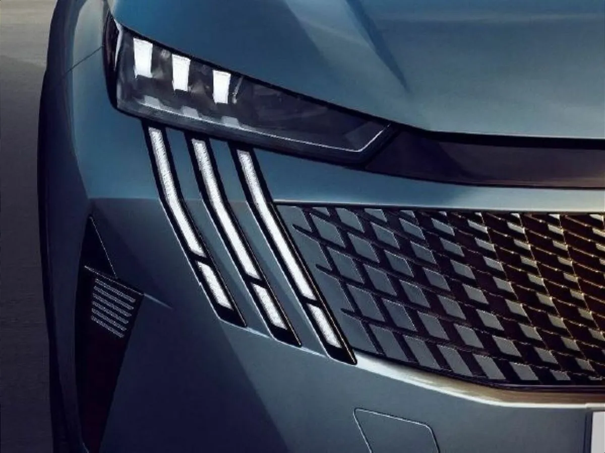 Peugeot 5008 Allure Hybrid 145bhp *ORDER YOUR 261 - Image 4