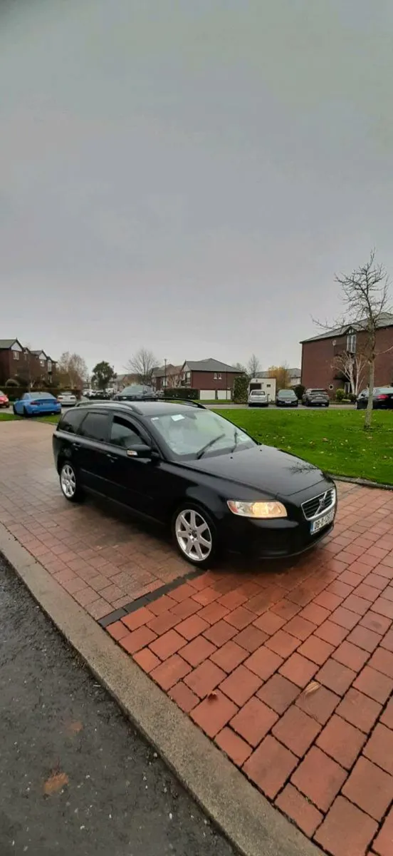 2008 Volvo V50 2 l diesel estate - Image 1