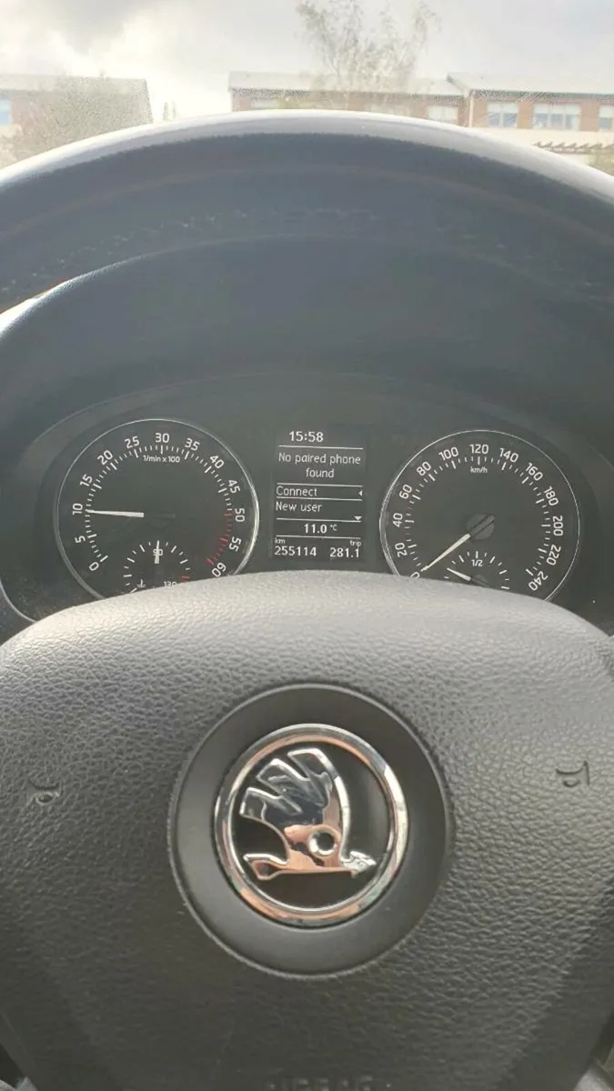 Skoda Rapid 2013 - Image 3