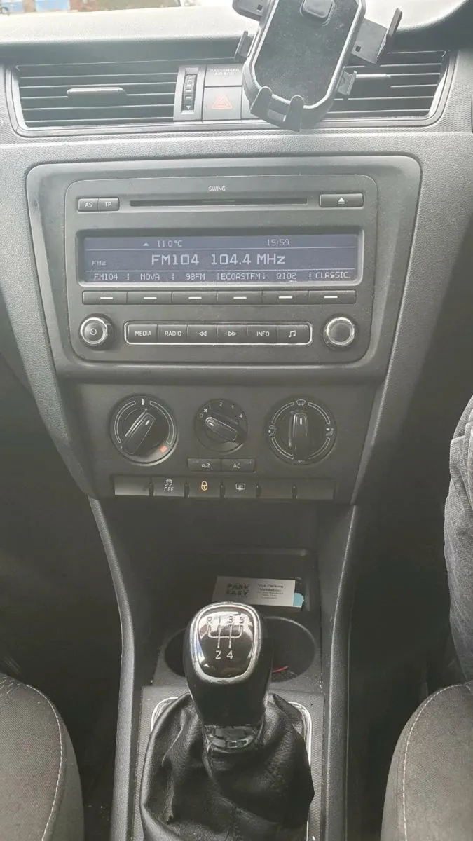 Skoda Rapid 2013 - Image 4