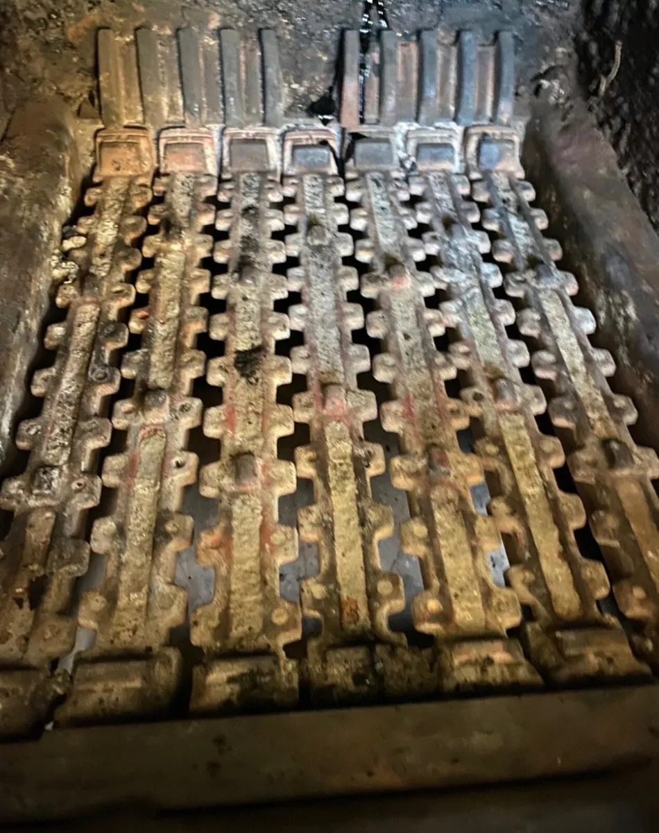 Stratford EB12 Inset Multi Fuel Boiler Stove - Image 2