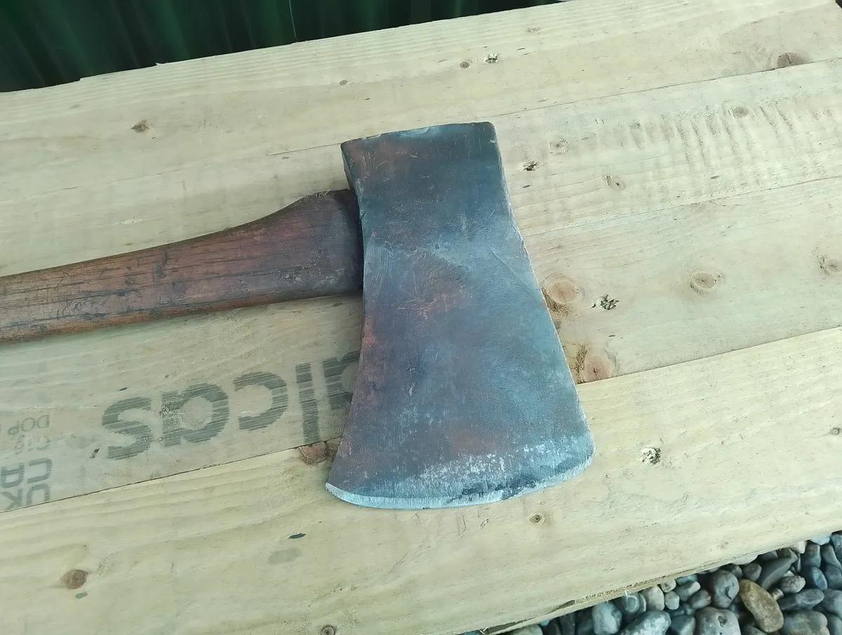 Axe - Image 3