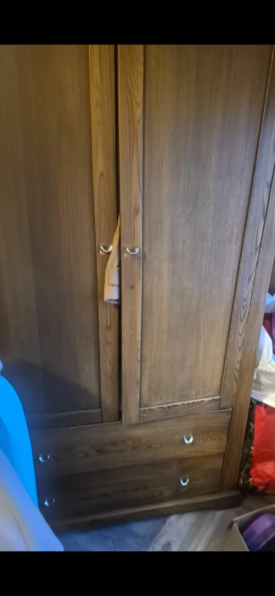 Bedroom furniture - Image 1