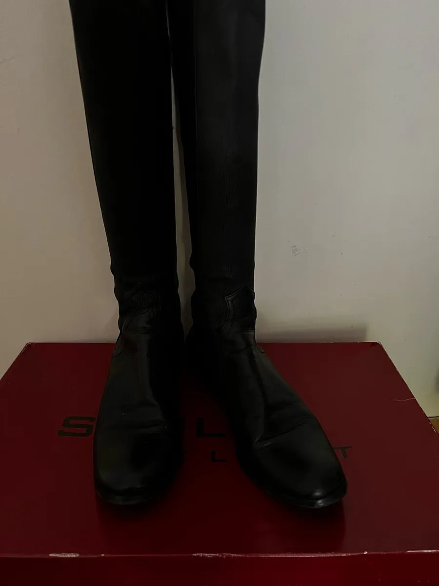 Italian branded black leather boots - Image 3