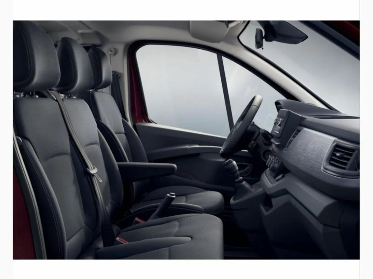 Renault Trafic Passenger EXTRA LL30 Blue dCi 150 * - Image 4