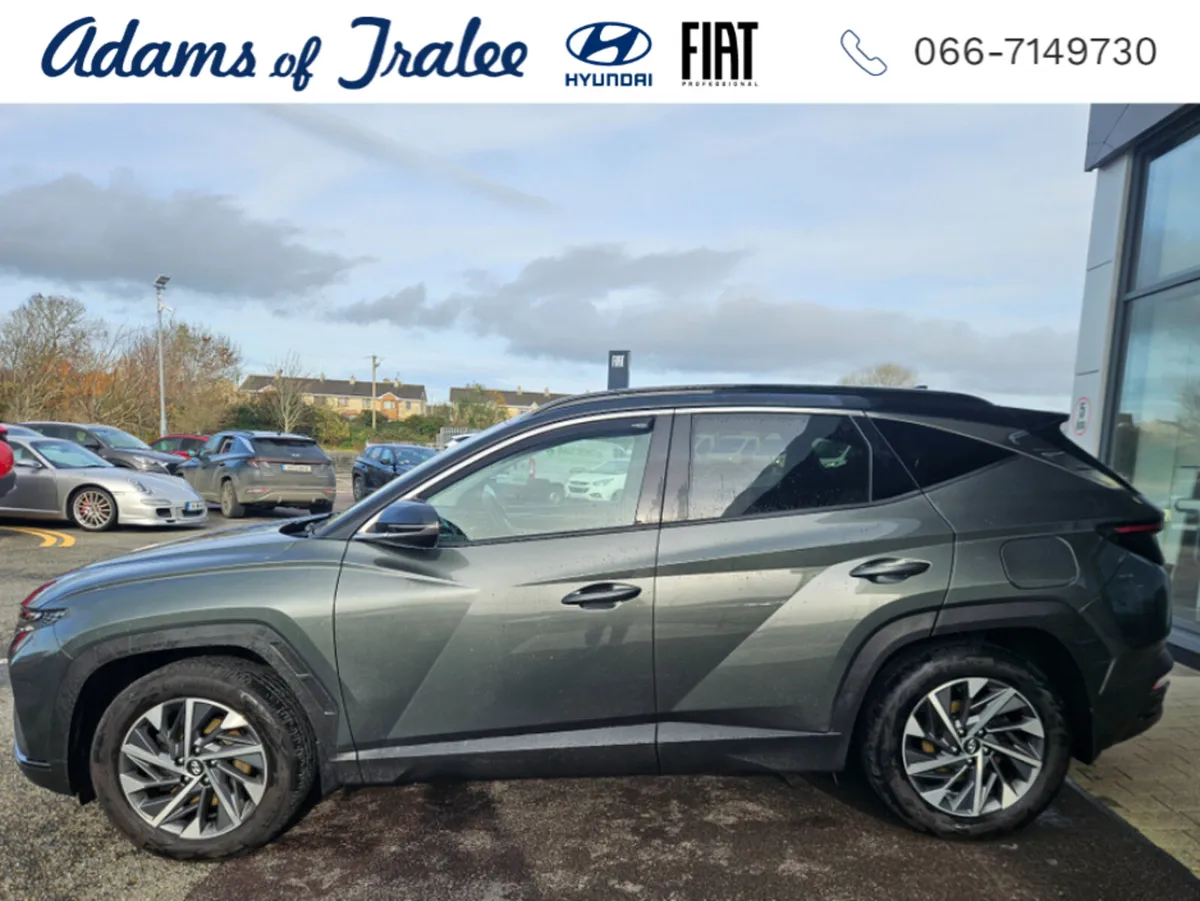 Hyundai Tucson IX35 EXECUTIVE PLUS 2TONE 5DR - Image 2