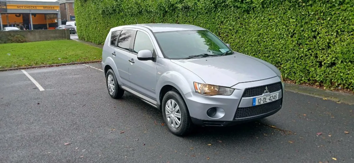 2012 mitsubishi outlander new doe 5/26 - Image 1