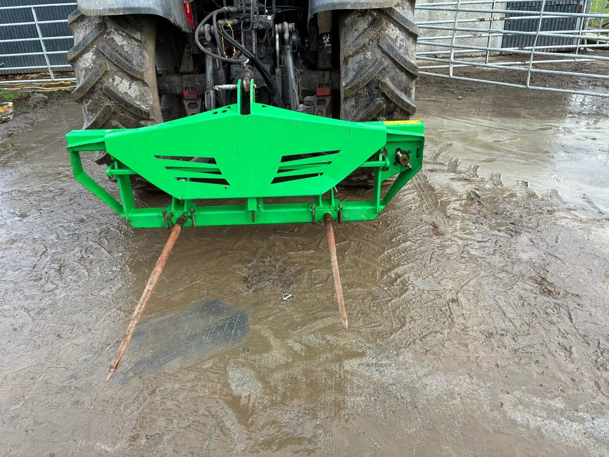 Hustler Bale Feeder - Image 2