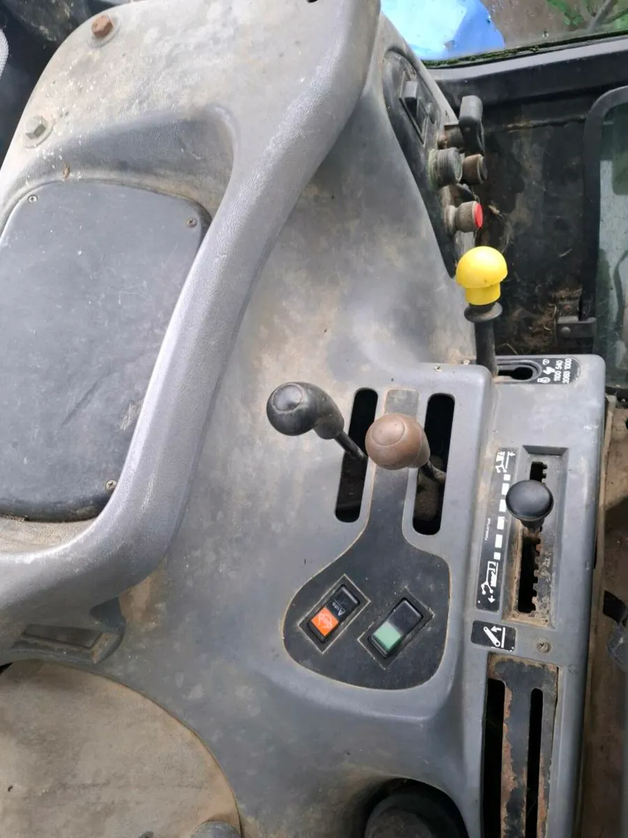 NEW HOLLAND TS115 - Image 4