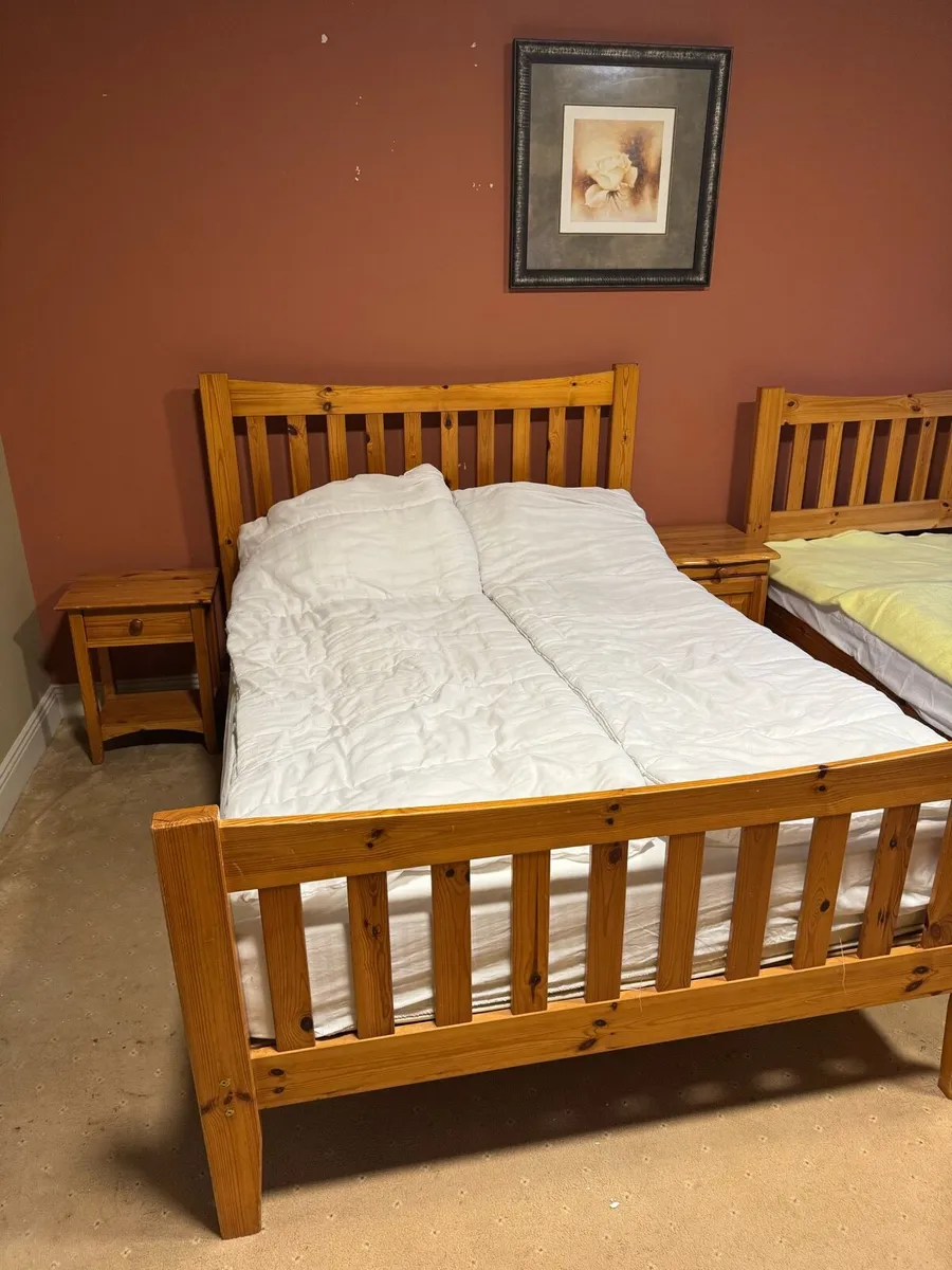 Bedroom furniture - Image 1