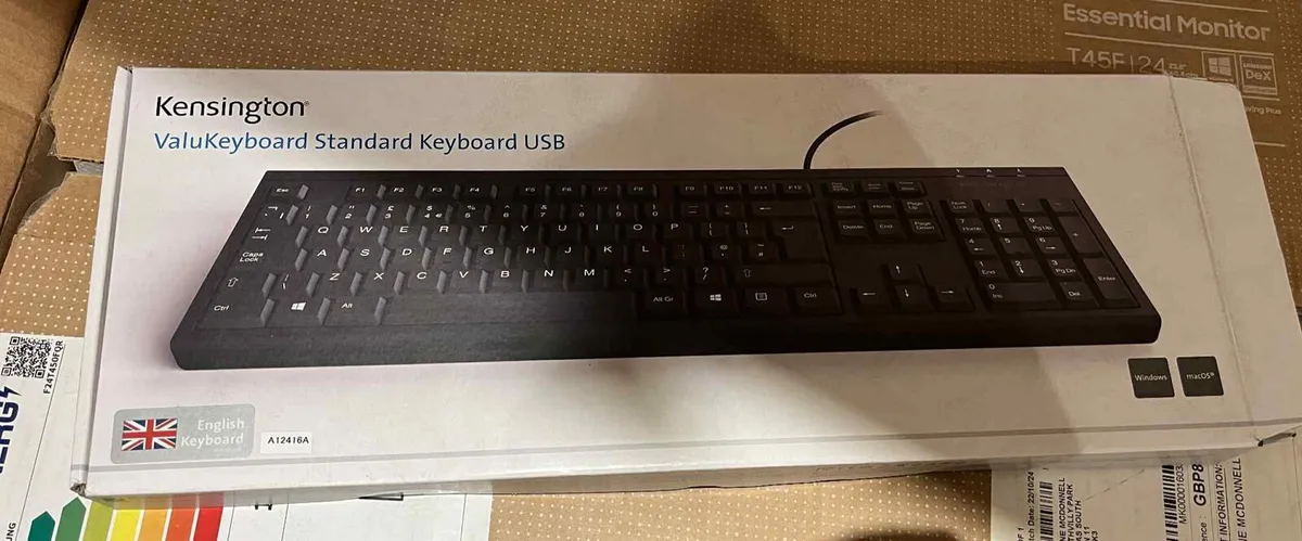 Samsung Essential Monitor 24"screen.  Brand new - Image 3